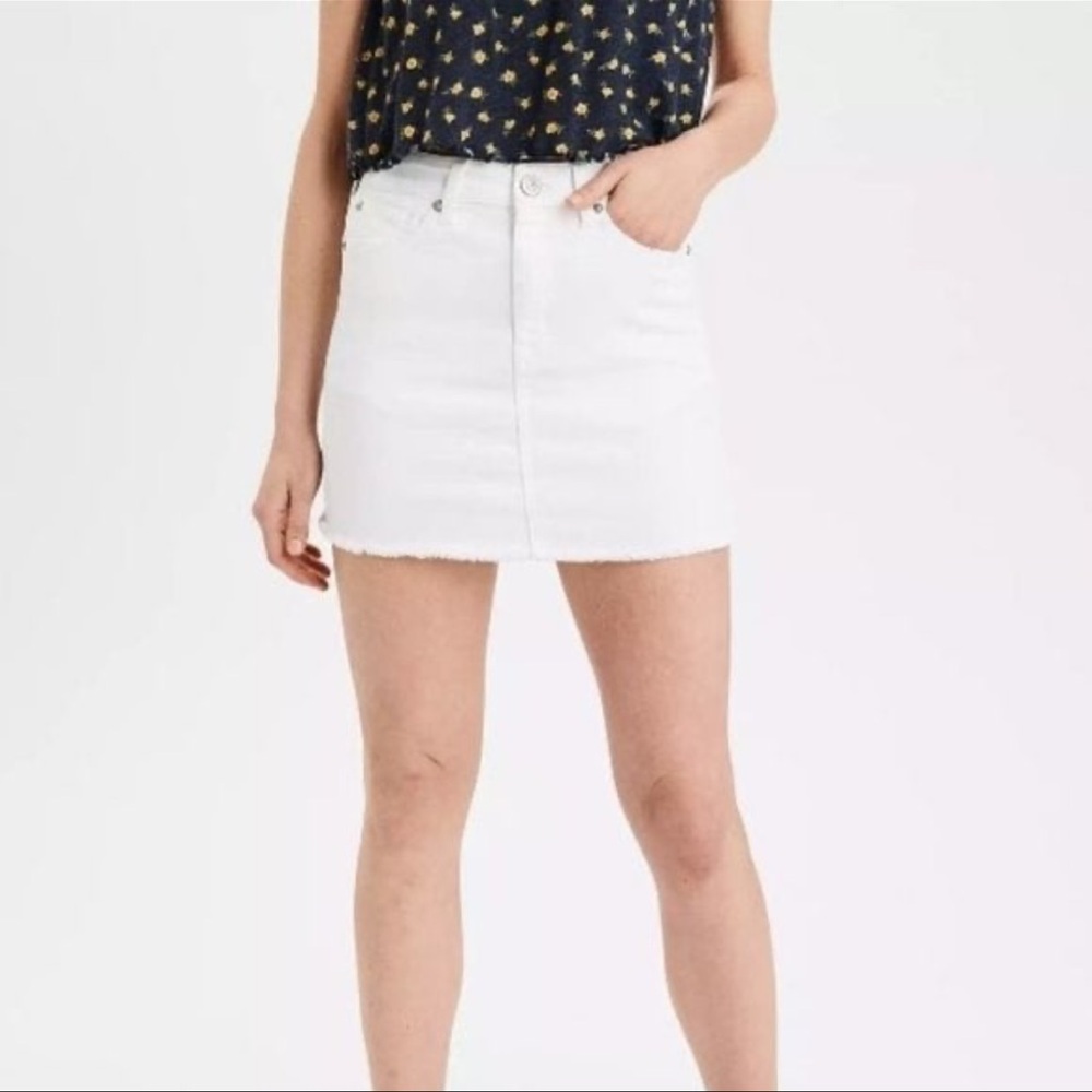 American Eagle 90s High Rise White Denim Mini Skirt Womens Size 16